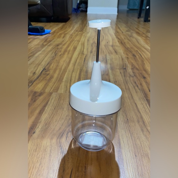 Vintage Manual Food Chopper With Stainless Steel Blades - Picture 5 of 13